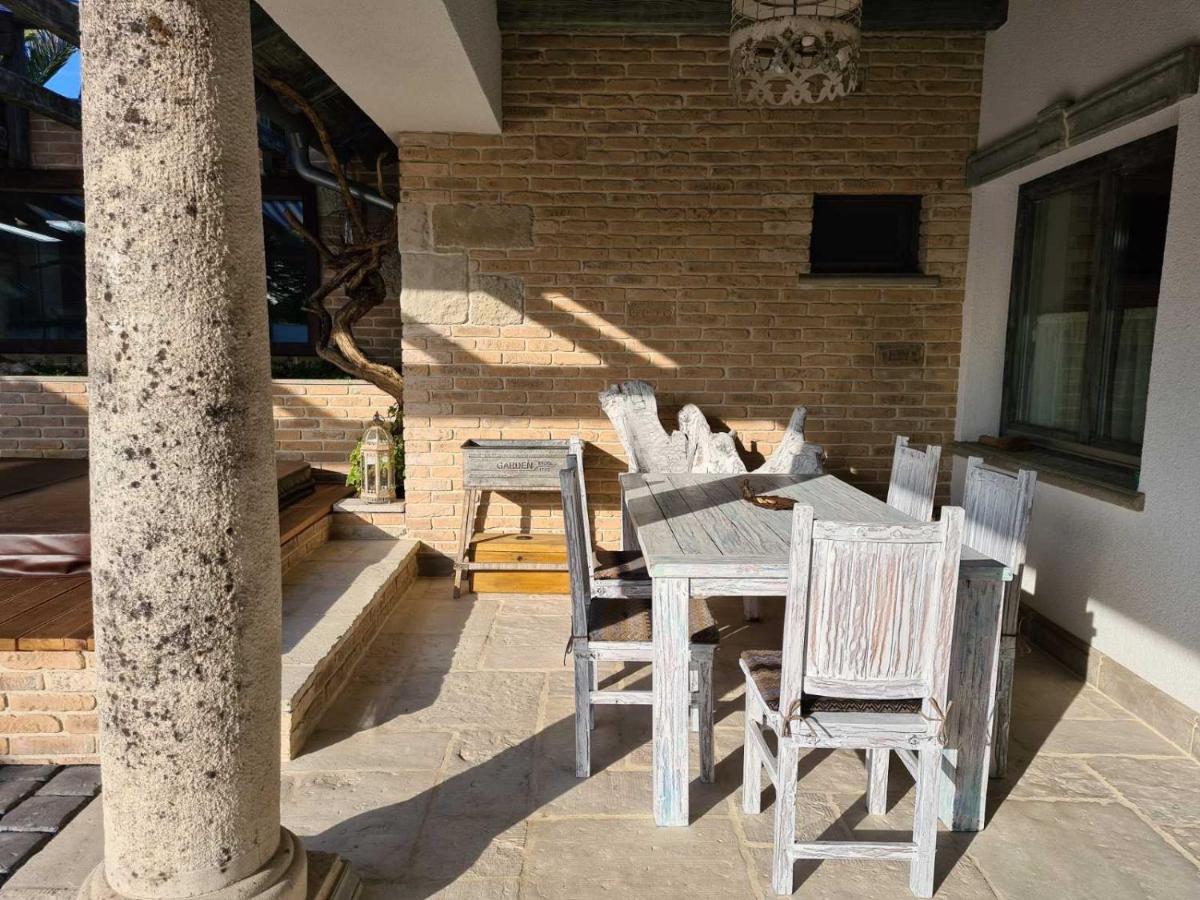 Resident Wellness Vendeghaz Bekescsaba Apartment Bagian luar foto